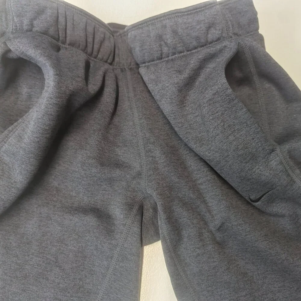 Nike Size Small Therma-Fit Gray Joggers